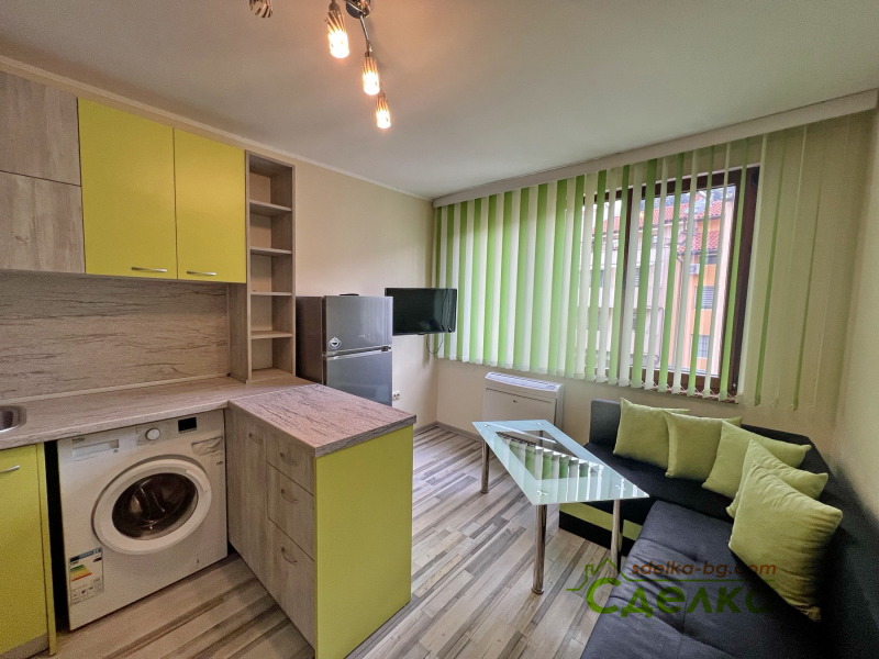 De inchiriat  1 dormitor Gabrovo , Țentâr , 50 mp | 54869100 - imagine [4]
