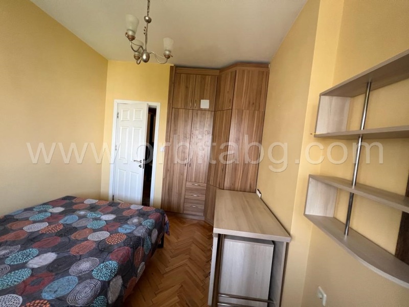 Издаје се  2 спаваће собе Софија , Центар , 96 м2 | 52370996 - слика [4]