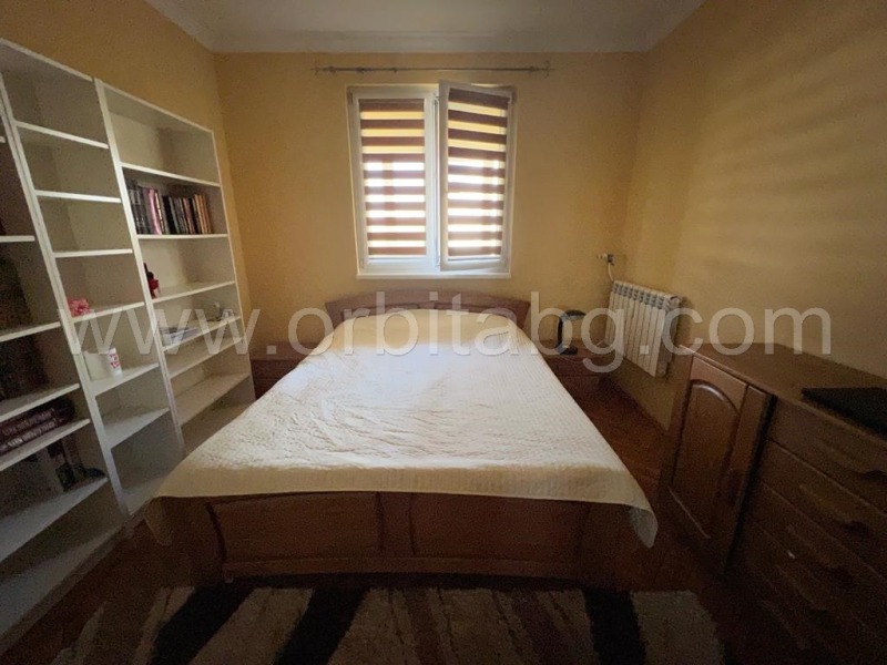 Издаје се  2 спаваће собе Софија , Центар , 96 м2 | 52370996 - слика [3]