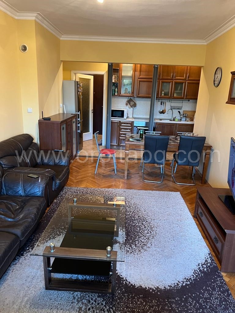 Издаје се  2 спаваће собе Софија , Центар , 96 м2 | 52370996 - слика [2]