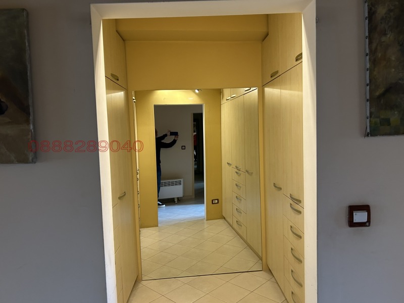 Do wynajęcia  3 sypialnie Sofia , Centar , 190 mkw | 92534057 - obraz [9]