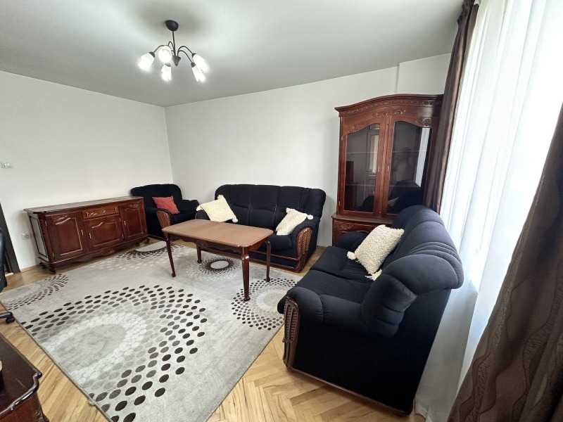 For Rent  1 bedroom Plovdiv , Kamenitsa 2 , 85 sq.m | 36010357 - image [2]