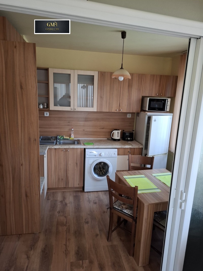 Дава под наем 3-СТАЕН, гр. Плевен, Широк център