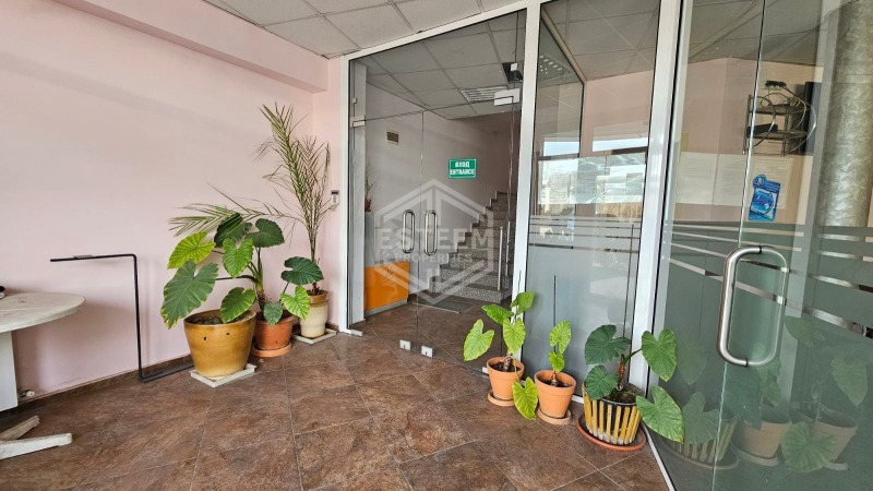 Дава под Наем ОФИС в град Русе, Промишлена зона - Изток - 60 кв.м / 300 € » 586.75 лв., ЕСТИЙМ ПРОПЪРТИС