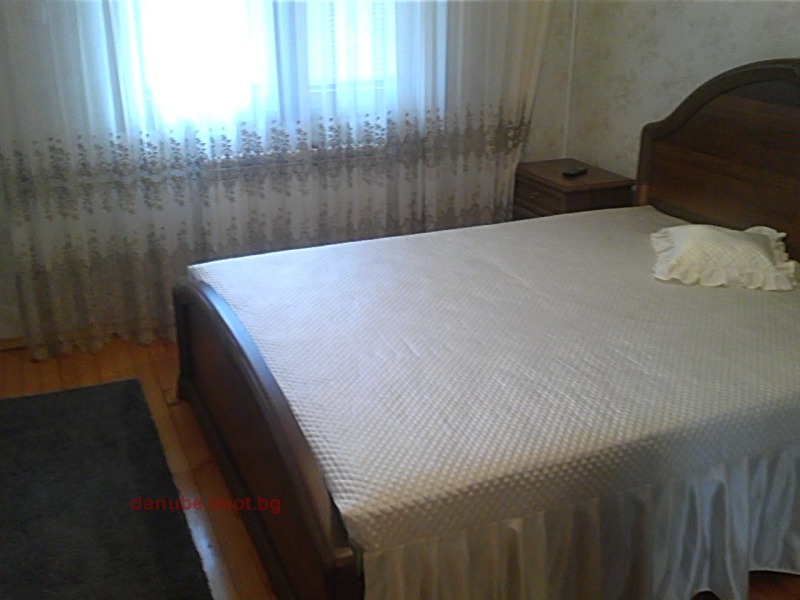 Дава под наем  3-стаен град Русе , Център , 105 кв.м | 70557359 - изображение [11]