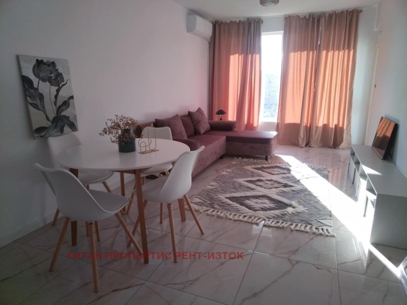 Te huur  1 slaapkamer Burgas , Sarafovo , 60 m² | 97381379