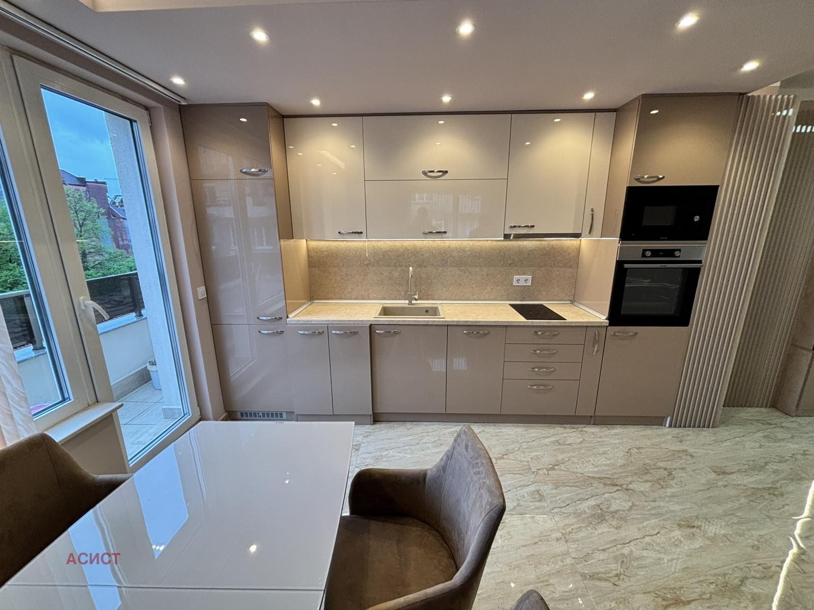 Дава под наем 3-СТАЕН, гр. София, Зона Б-5, снимка 2 - Апартаменти - 54367864