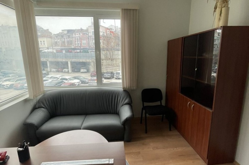 Zu vermieten  Büro Warna , Grazka mahala , 123 qm | 39469999 - Bild [2]