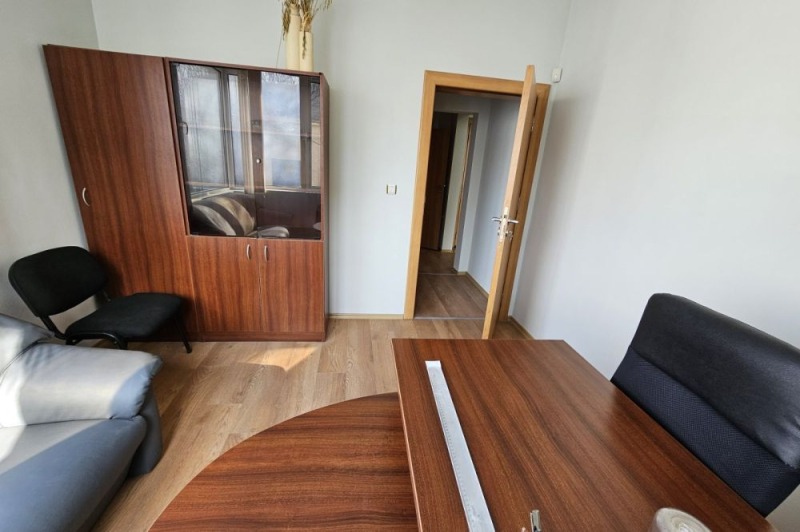 Zu vermieten  Büro Warna , Grazka mahala , 123 qm | 39469999 - Bild [3]