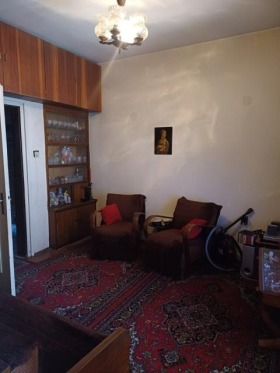 Kamer Tsentar, Sofia 1