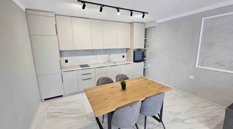 Para alugar  1 quarto Plovdiv , Hristo Smirnenski , 85 m² | 94834362