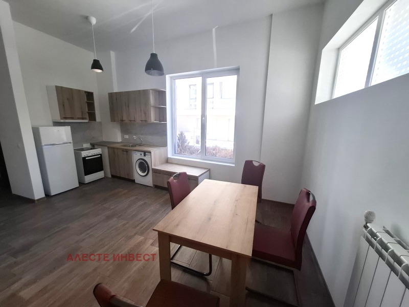 Vuokrattavana  1 makuuhuone Sofia , Nadežda 4 , 70 neliömetriä | 37983911 - kuva [2]