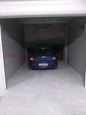 Garage Krastowa wada, Sofia