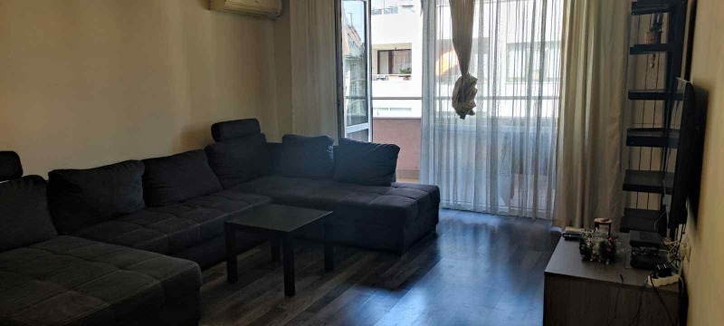 Дава под нем  2-стаен, град София, Хладилника •  665 EUR • ID 65354840 — holmes.bg - [1] 