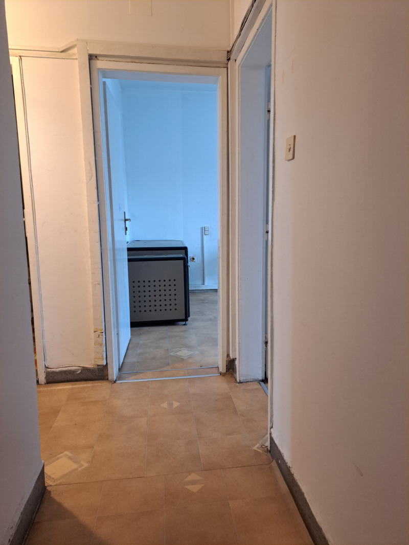 Te huur  3 slaapkamers Sofia , Geo Milev , 120 m² | 96393193 - afbeelding [8]