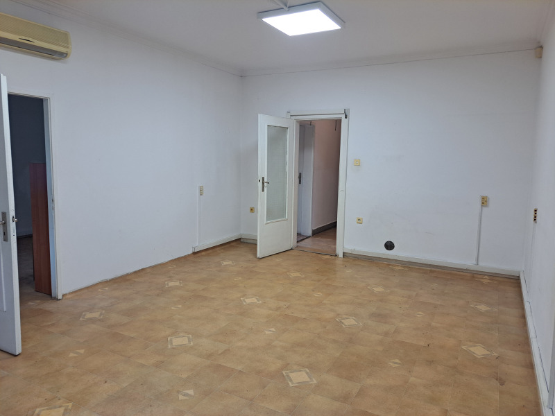 Te huur  3 slaapkamers Sofia , Geo Milev , 120 m² | 96393193 - afbeelding [2]