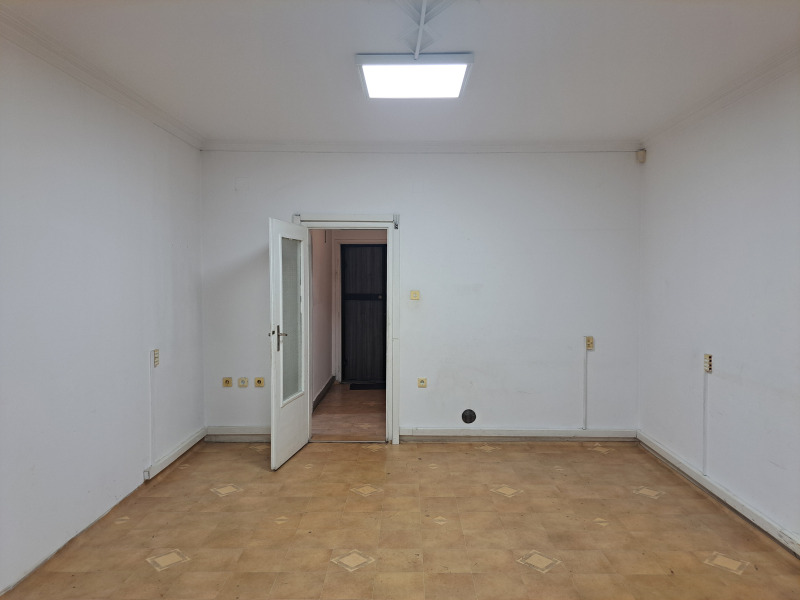Te huur  3 slaapkamers Sofia , Geo Milev , 120 m² | 96393193 - afbeelding [14]