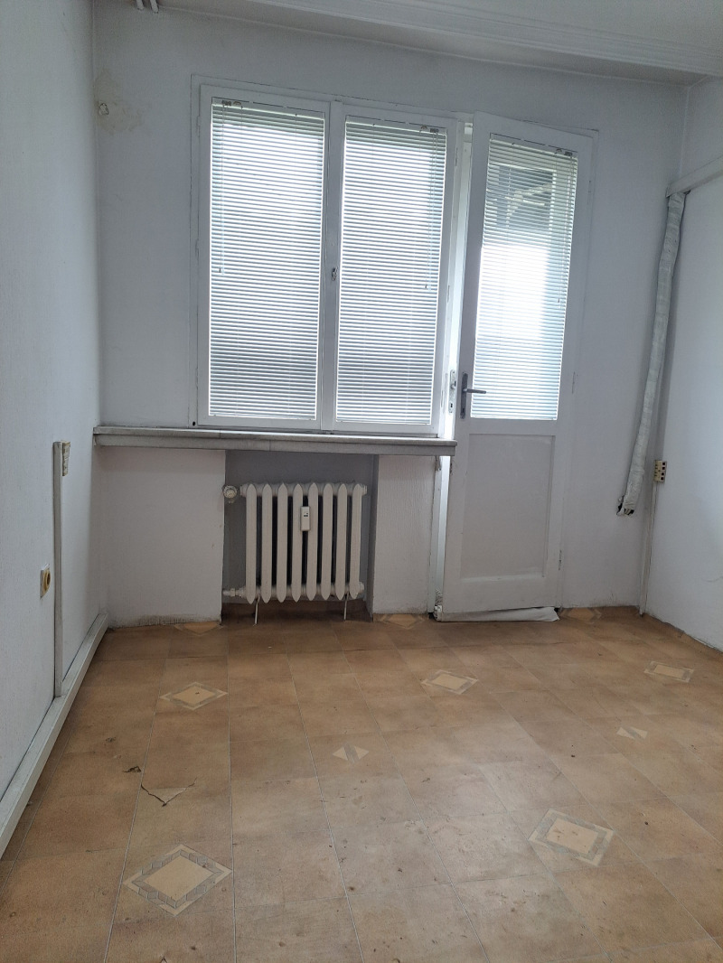 Te huur  3 slaapkamers Sofia , Geo Milev , 120 m² | 96393193 - afbeelding [17]