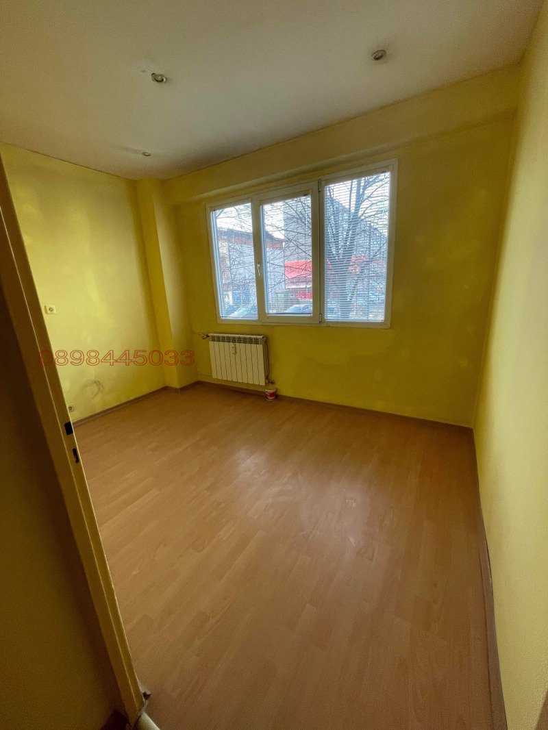 Zu vermieten  2 Schlafzimmer Pernik , Moschino , 87 qm | 74144572 - Bild [4]