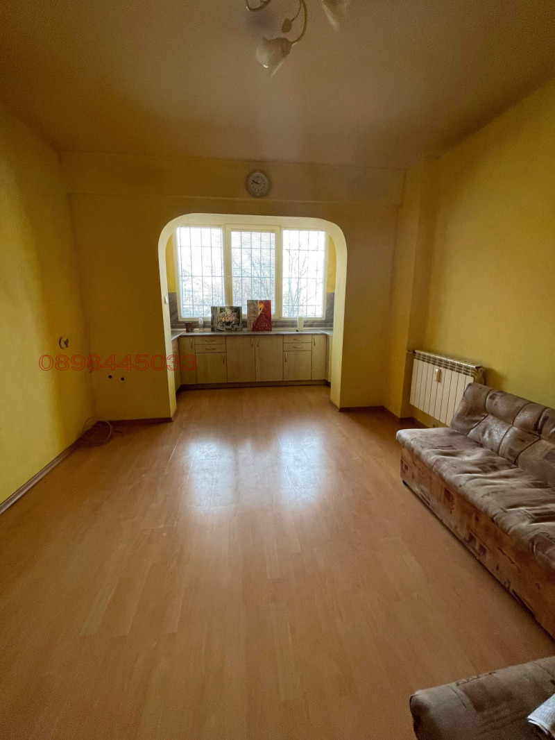 Zu vermieten  2 Schlafzimmer Pernik , Moschino , 87 qm | 74144572 - Bild [3]