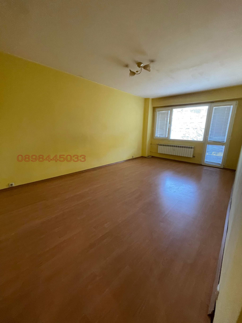 Zu vermieten  2 Schlafzimmer Pernik , Moschino , 87 qm | 74144572 - Bild [6]