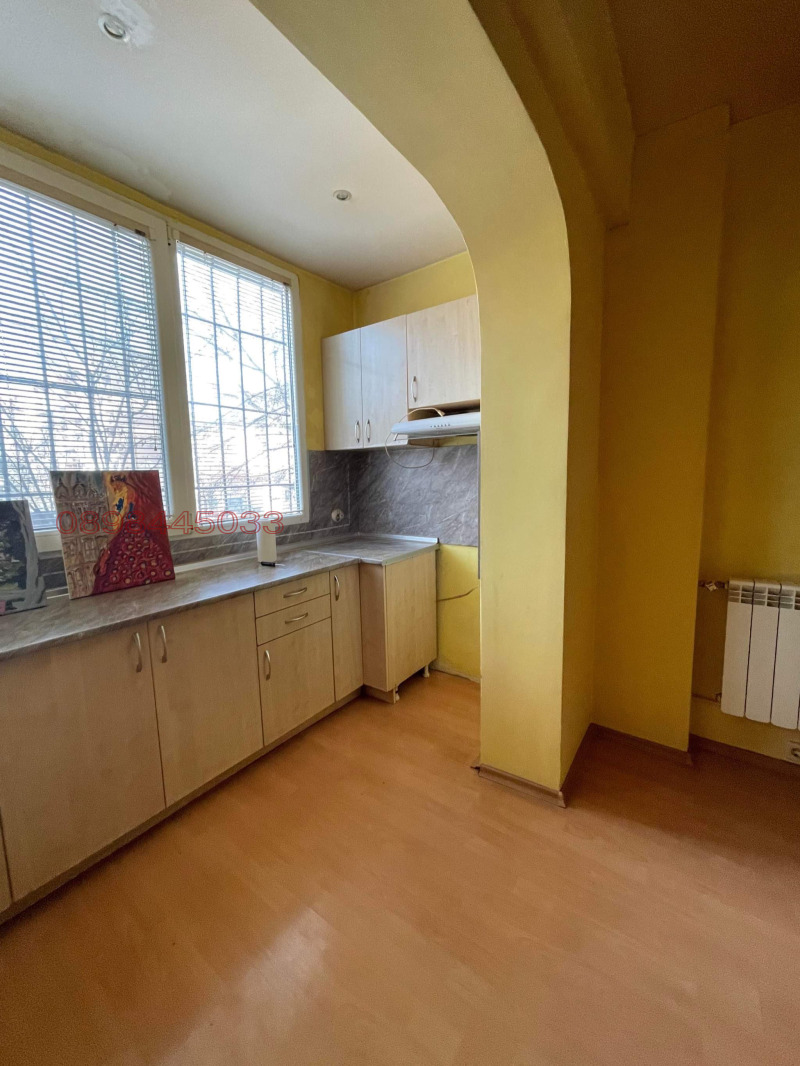 Zu vermieten  2 Schlafzimmer Pernik , Moschino , 87 qm | 74144572 - Bild [2]