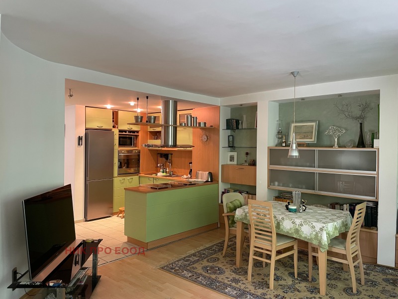 Дава под наем 4-СТАЕН, гр. София, Иван Вазов, снимка 2 - Апартаменти - 52635739