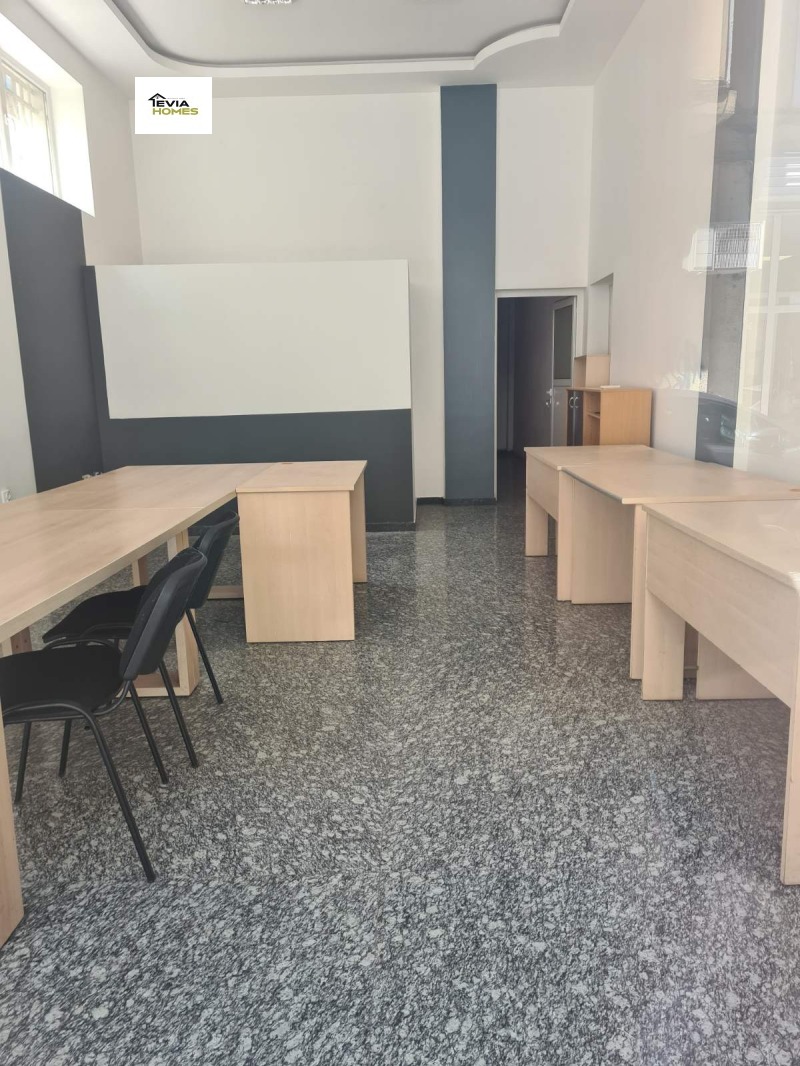 Προς ενοικίαση  Κατάστημα Πλοβδηβ , ΤΣενταρ , 80 τ.μ | 15382293