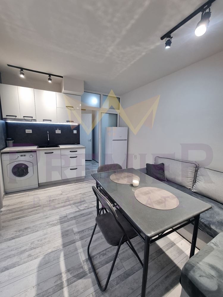 A louer  Studio Varna , Levski 1 , 30 m² | 86286867