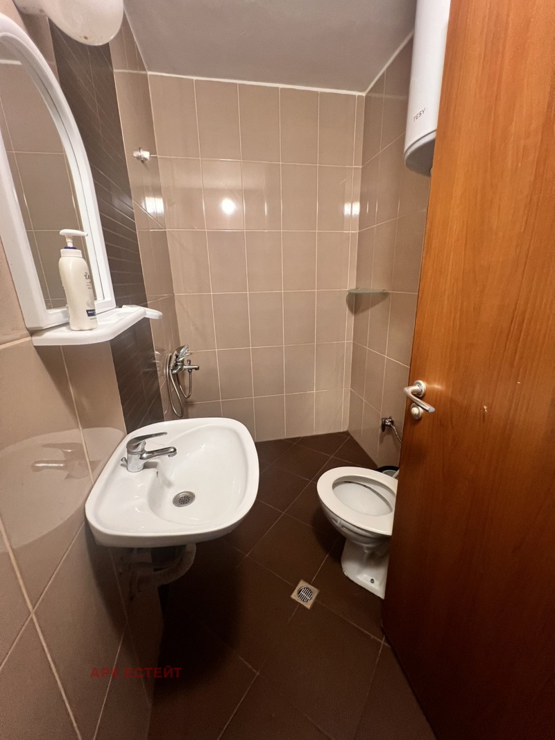 Til leje  1 soveværelse Sofia , Zona B-18 , 58 kvm | 14623585 - billede [4]