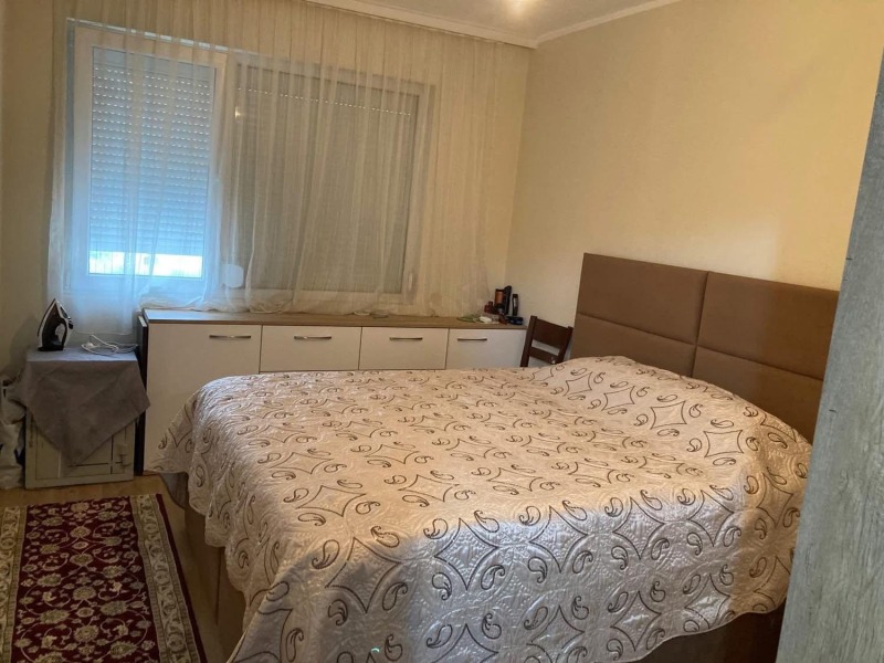 Zu vermieten  2 Schlafzimmer Plowdiw , Juschen , 88 qm | 19539976 - Bild [3]