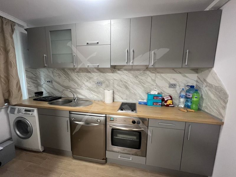 Дава под Наем ЕТАЖ ОТ КЪЩА в град Варна, Колхозен пазар - 65 кв.м / 475 € » 929.02 лв., ЕКС НВД ООД