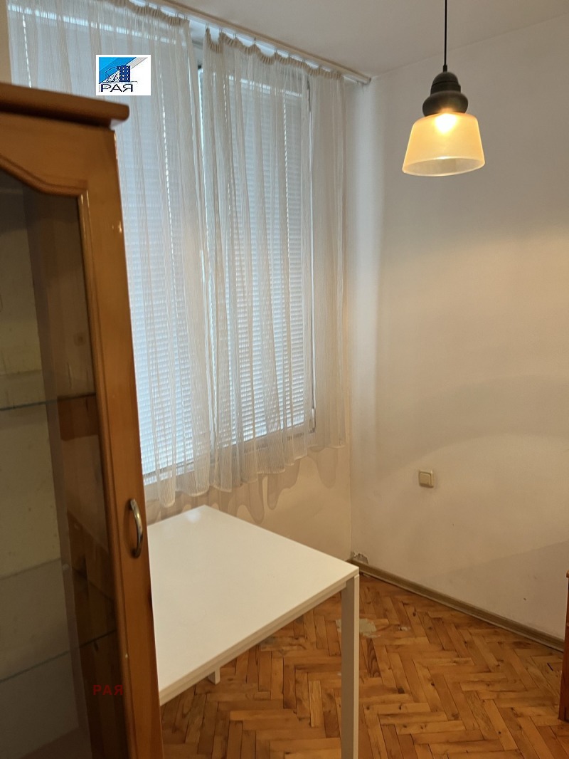 Дава под наем 1-СТАЕН, гр. София, Гео Милев, снимка 12 - Апартаменти - 53558924