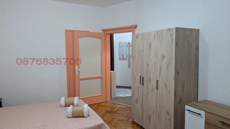 Издаје се  1 спаваћа соба Софија , Центар , 45 м2 | 36525540 - слика [12]