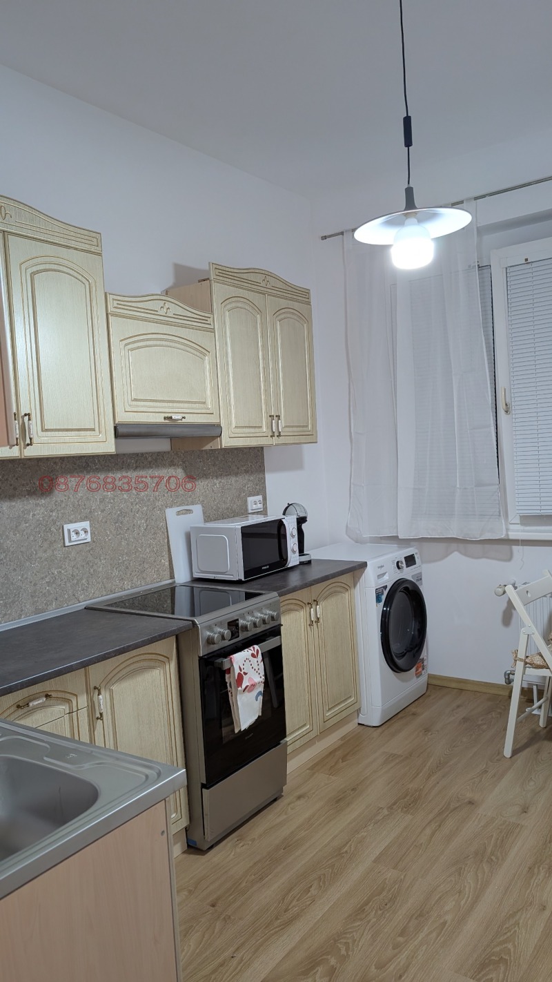 Издаје се  1 спаваћа соба Софија , Центар , 45 м2 | 36525540 - слика [7]