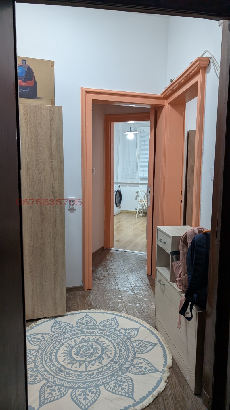 Издаје се  1 спаваћа соба Софија , Центар , 45 м2 | 36525540 - слика [2]