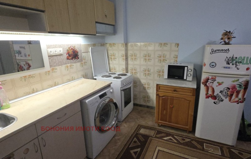 Дава под наем ЕТАЖ ОТ КЪЩА, гр. София, Карпузица, снимка 4 - Етаж от къща - 53136321