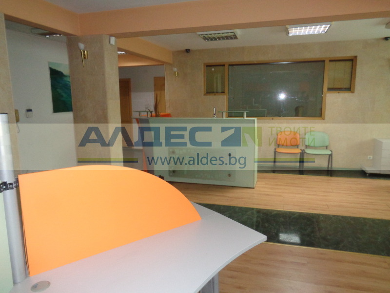 Te huur  Kantoor Sofia , Oborishte , 180 m² | 91617999 - afbeelding [2]