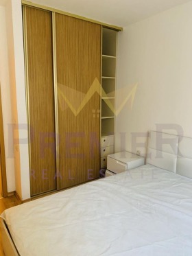 2 chambres Kolhozen pazar, Varna 10