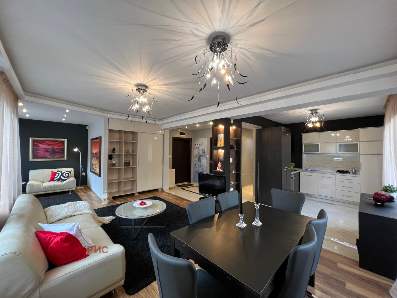 Kiadó  1 hálószoba Sofia , Centar , 120 négyzetméter | 24293222