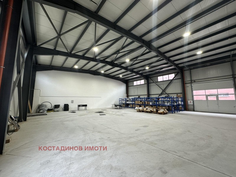 Para alugar  Armazenar Plovdiv , Industrialna zona - Iug , 350 m² | 41674723