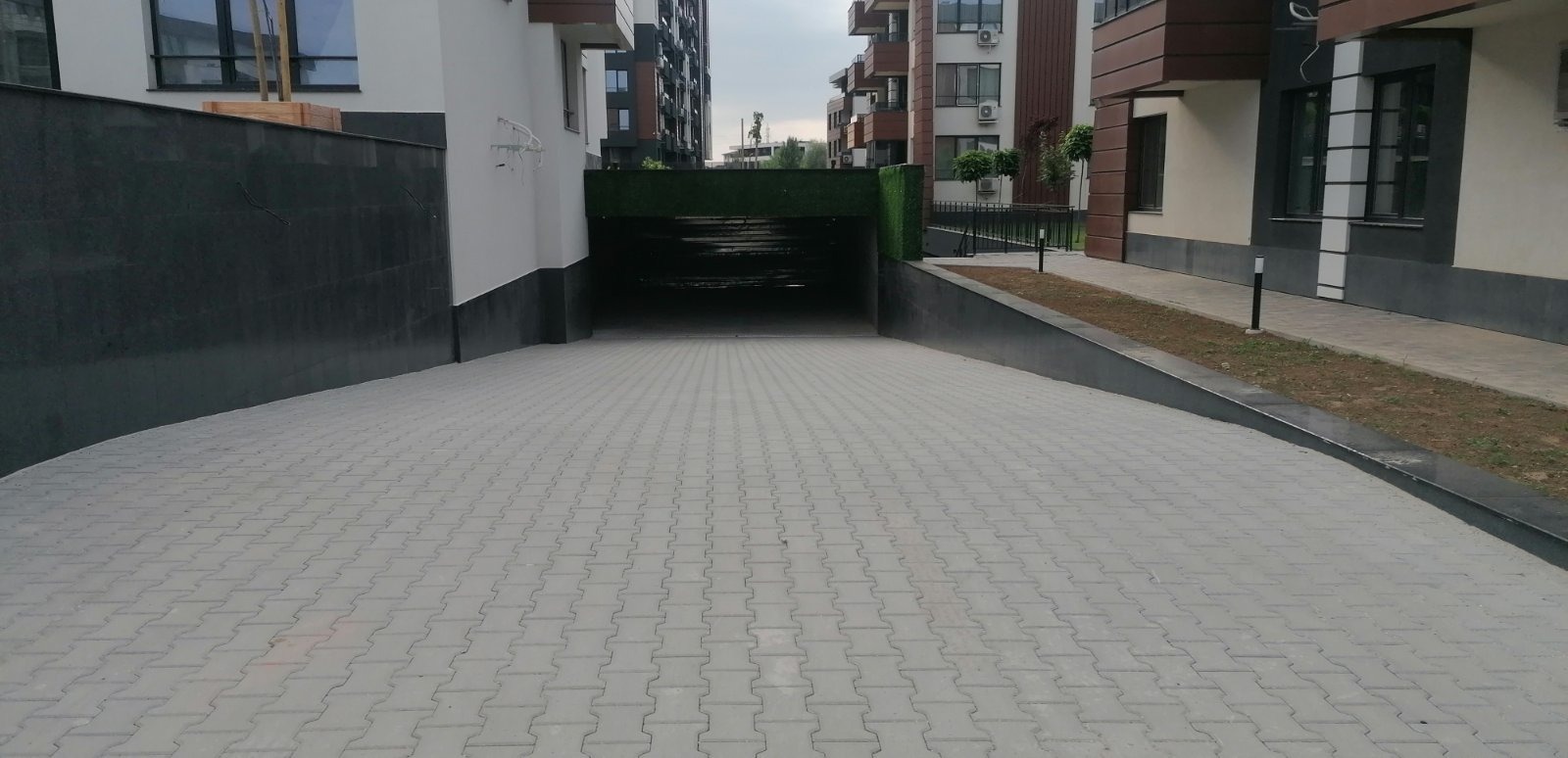 Дава под наем ГАРАЖ, ПАРКОМЯСТО, гр. София, Малинова долина