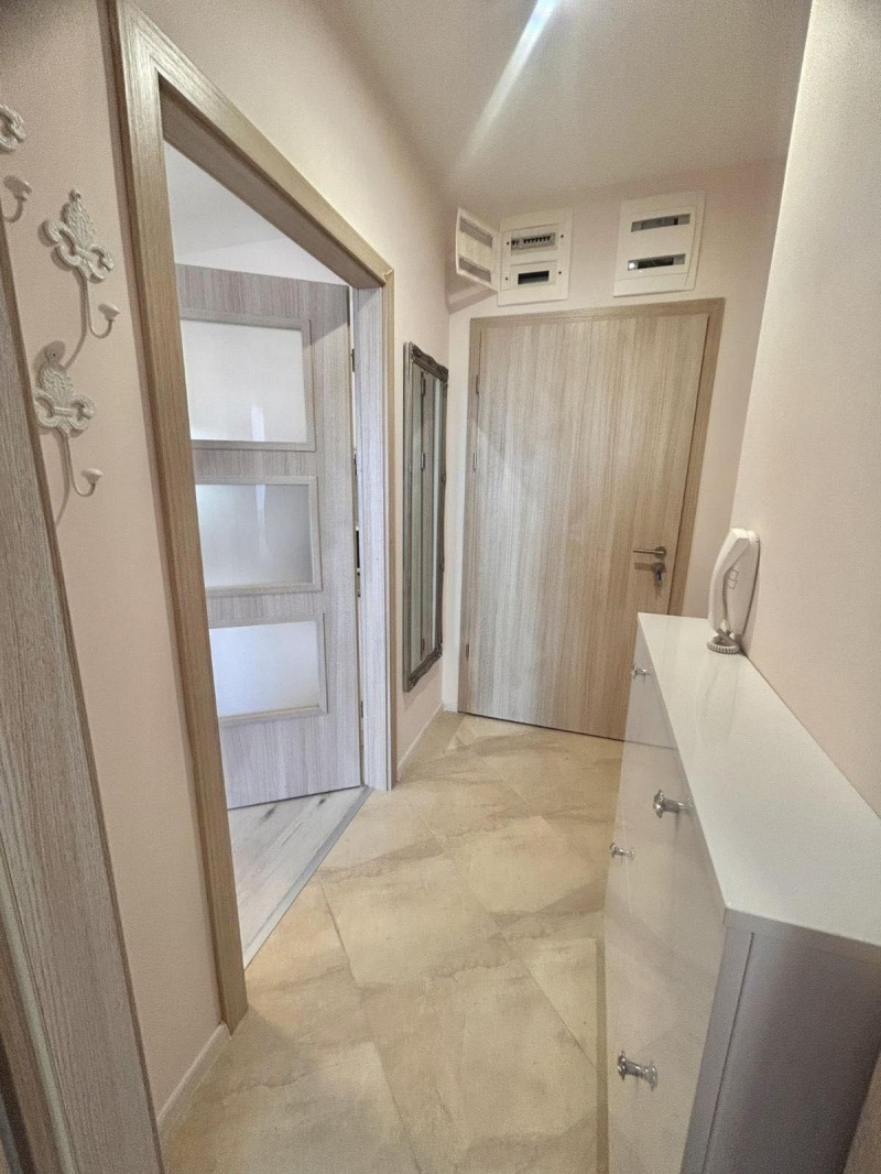 K pronájmu  1 ložnice Varna , Asparuchovo , 75 m2 | 91034768 - obraz [11]