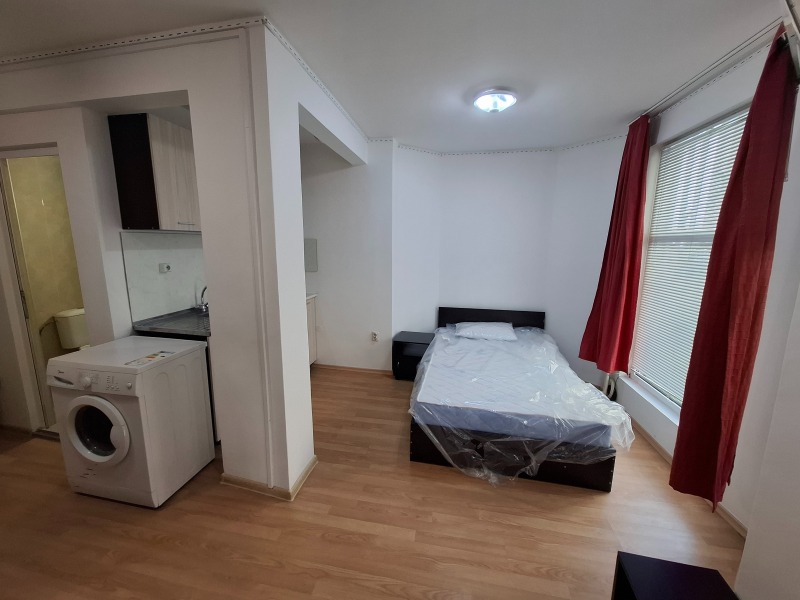 Kiadó  Stúdió Plovdiv , Centar , 30 négyzetméter | 11875618