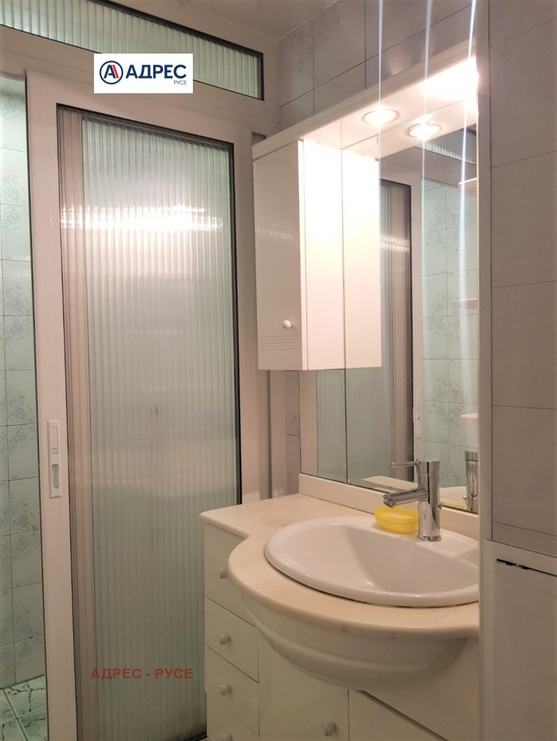 Дава под наем 2-СТАЕН, гр. Русе, Център, снимка 12 - Апартаменти - 52989466