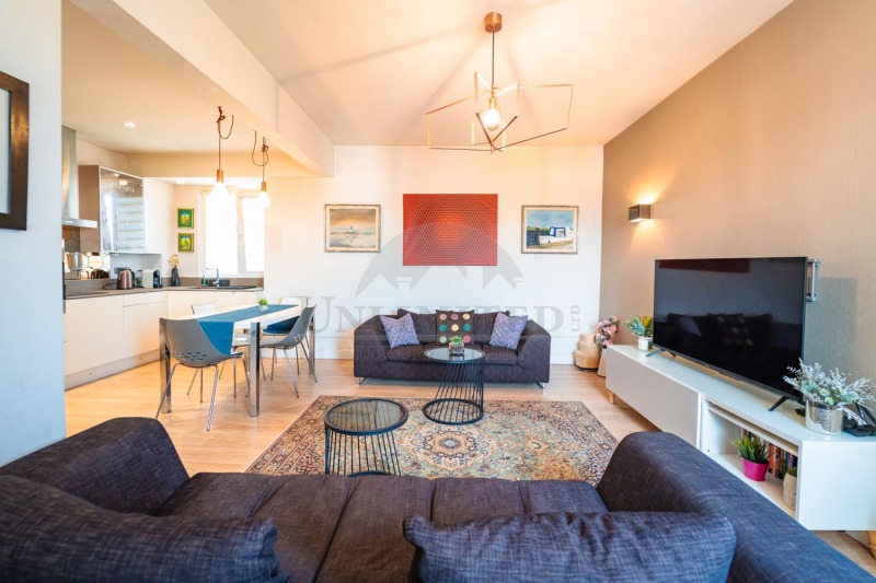 A louer  2 chambres Sofia , Tsentar , 101 m² | 71719604