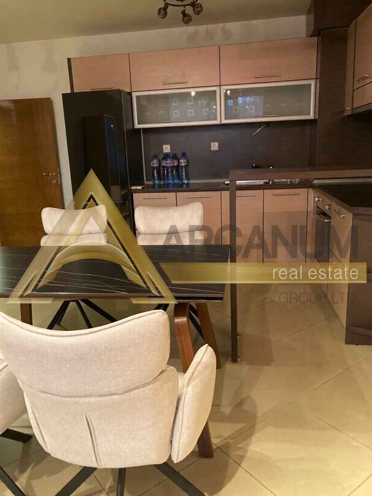 Дава под наем 3-СТАЕН, гр. Варна, Център