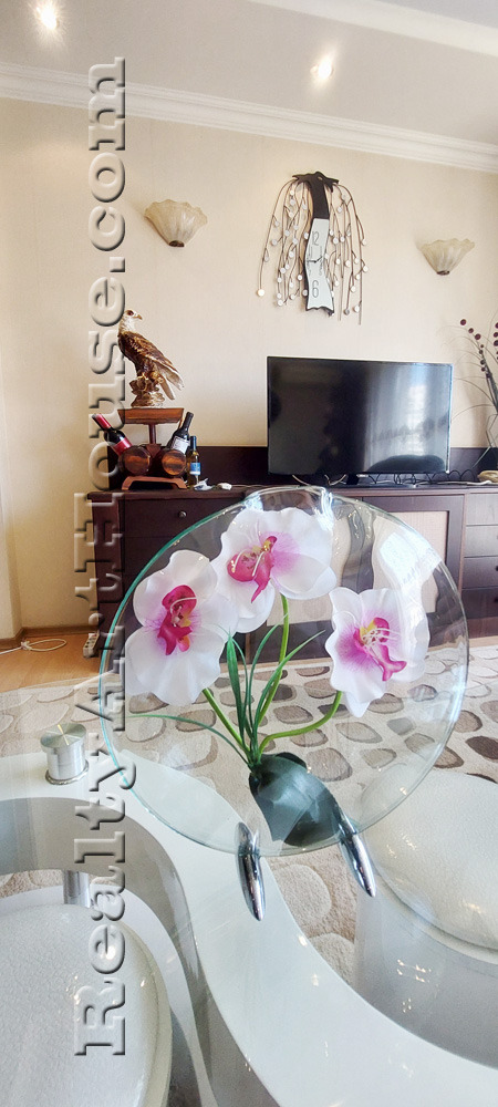 Дава под наем 3-СТАЕН, гр. София, Борово