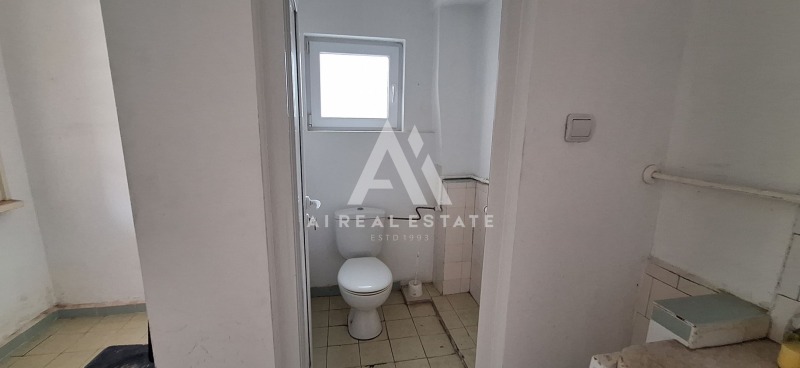 Дава под наем ОФИС, гр. Плевен, Широк център, снимка 6 - Офиси - 53367002