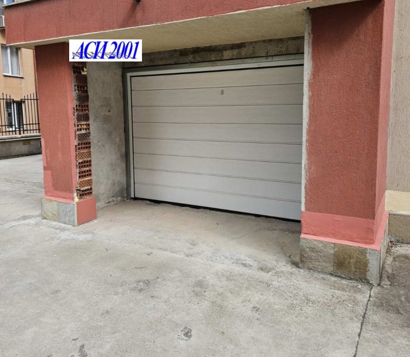 Para alugar  Garagem Sofia , Manastirski livadi , 40 m² | 64415103